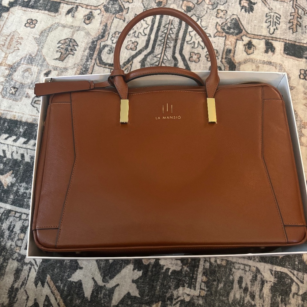 La Mansio travel bag